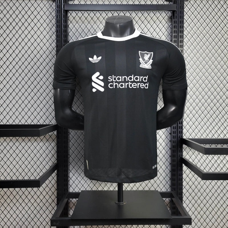 Liverpool Black Goal Keeper Jersey 25 26 Season Player Verson
